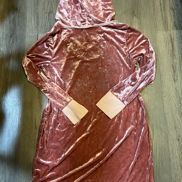 Crushed velvet mauve sweatshirt hoodie!/swim suit coverup Betsy Johnson large - Picture 10 of 12